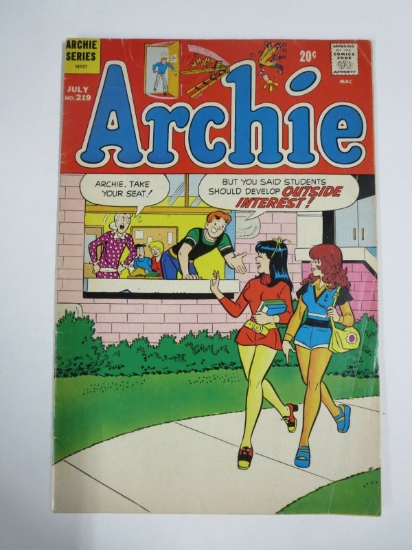 ARCHIE #219 (Archie, 7/1972)  GOOD (G)  Betty & Veronica on cover