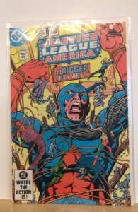 Justice League of America #215 (1983)