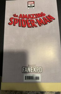 The Amazing Spider-Man #32 (2017)peach momoka virgin variant