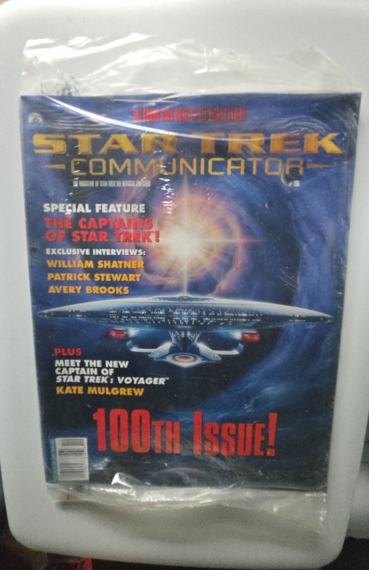 Star Trek Communicator 100th Issue Dec/Jan 1994-95 Magazine w/Poster