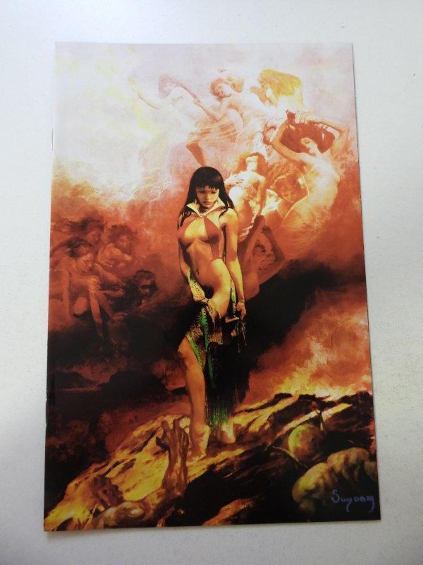 Vampirella 2006 Halloween Special Suydam Cover (2006) FN/VF Condition