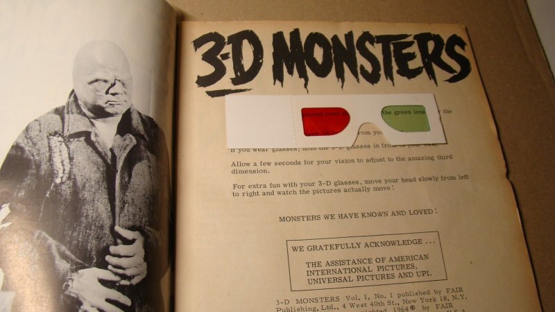 3-D MONSTERS 1 *SOLID* *GLASSES ATTACHED* 1964 FAMOUS MONSTERS