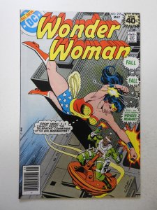 Wonder Woman #255 (1979) VF- Condition!