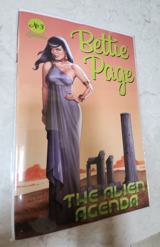 Bettie Page and the Alien Agenda #3 Cover A (2022) Linsner variant