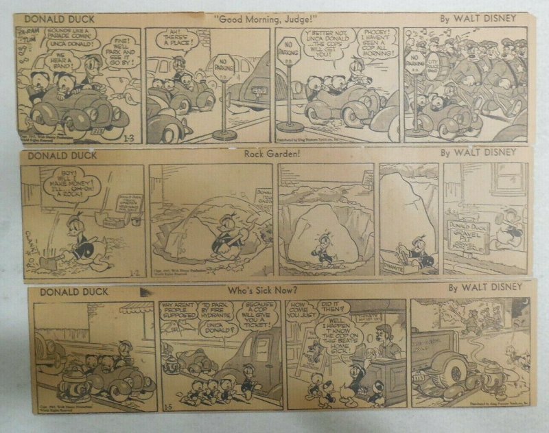 (300) Donald Duck Dailies by Walt Disney 1942 Size: 3 x 10 inches 