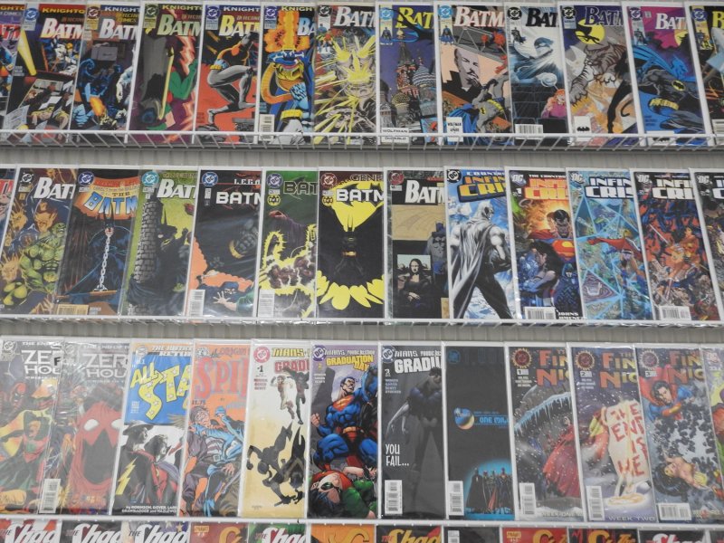 Huge Lot 130+ Comics W/ Batman, Infinite Crisis, Green Lantern+ Avg VF+ Cond!!