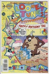 LOONEY TUNES #6, NM+, Bugs Bunny, Daffy Duck, Wily Coyote, 1994, Pepe La Phew