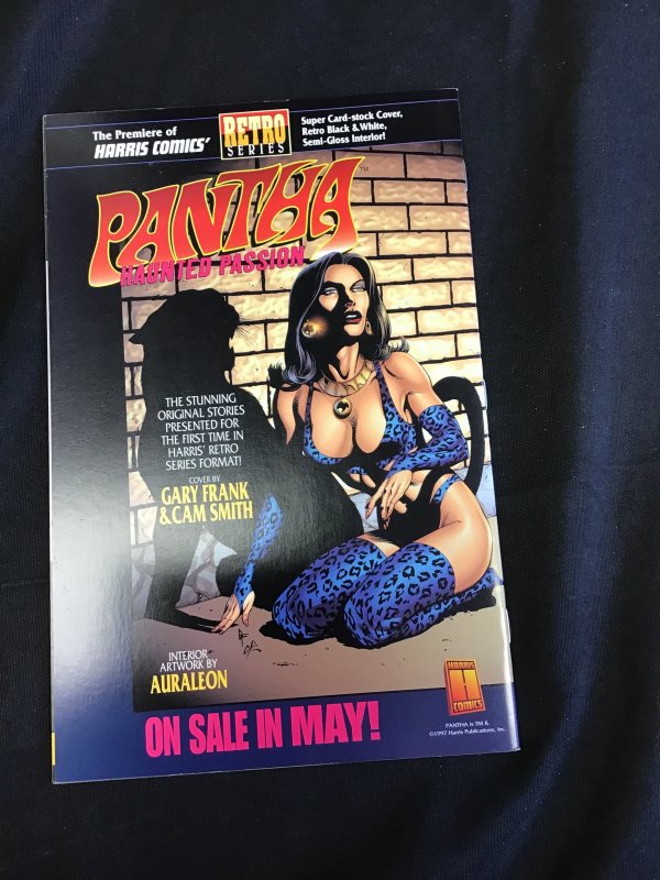 Vampirella vs. Pantha Vampirella Cover (1997) (NM)