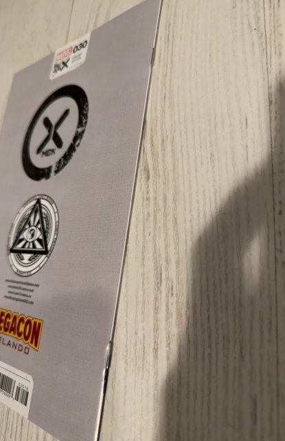 X-Men #30 Mercado Cover (2024) virgin variant