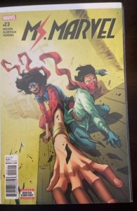 Group Lot of 25 Comics (See Details) Ms. Marvel, Catwoman, Batman