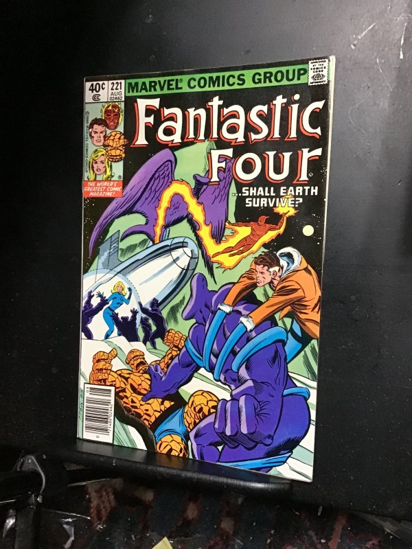 Fantastic Four #221 (1980) Super high grade black cover gem! NM Wow!