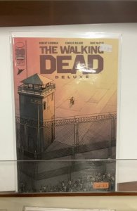 The Walking Dead Deluxe #36 Cover B (2022)