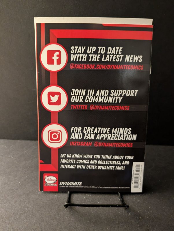 Darkwing Duck #4 Cat Staggs Variant (2023)