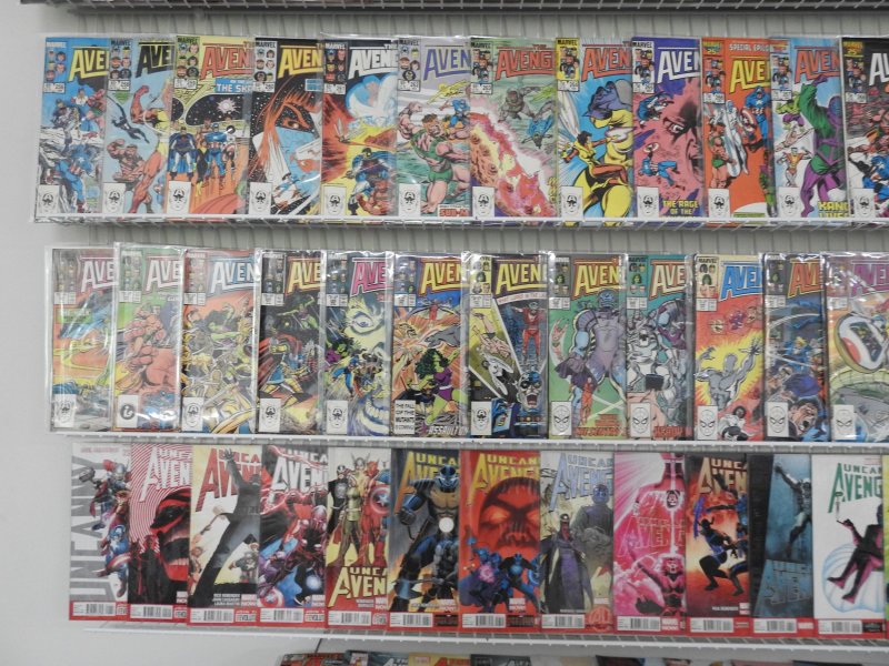 Huge Lot 200+ Comics W/ Avengers, Infinity, Uncanny+ Avg VF-NM Condition!!