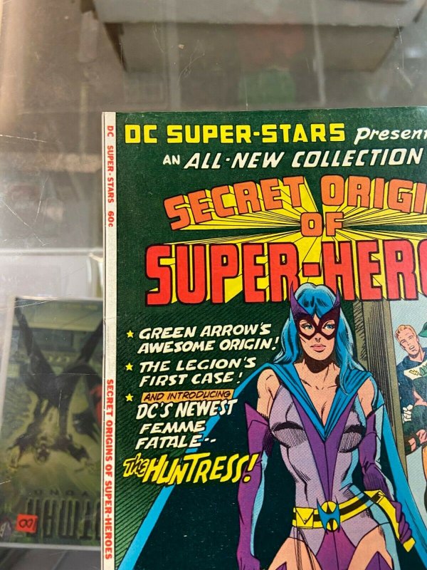 DC Super Stars 17 VF-/VF 1st Appearance of The Huntress