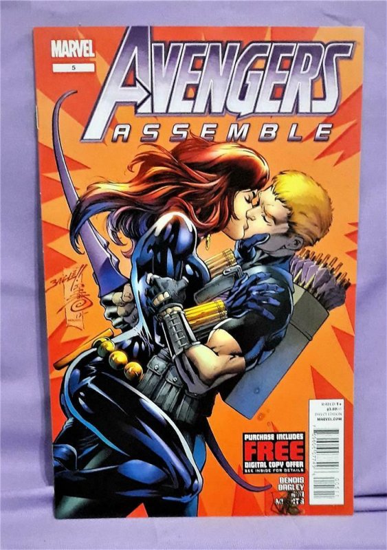 Brian Michael Bendis AVENGERS ASSEMBLE #1 - 8 Mark Bagley (Marvel, 2012)!