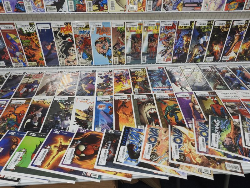 Huge Lot 160+ Comics W/ Hulk, Captain America, Spider-Man, +More! Avg VF