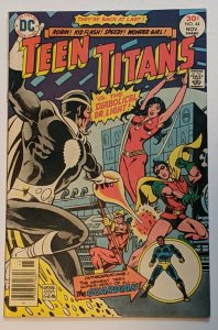 Teen Titans #44 (Nov 1976, DC) F/VF 7.0 Mal becomes the Guardian, Dr Light app 