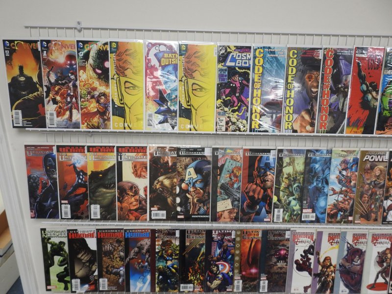 Huge Lot 170 Comics W/ The Ultimates, Ultimate X-Men, Ultimate War, +More Avg VF