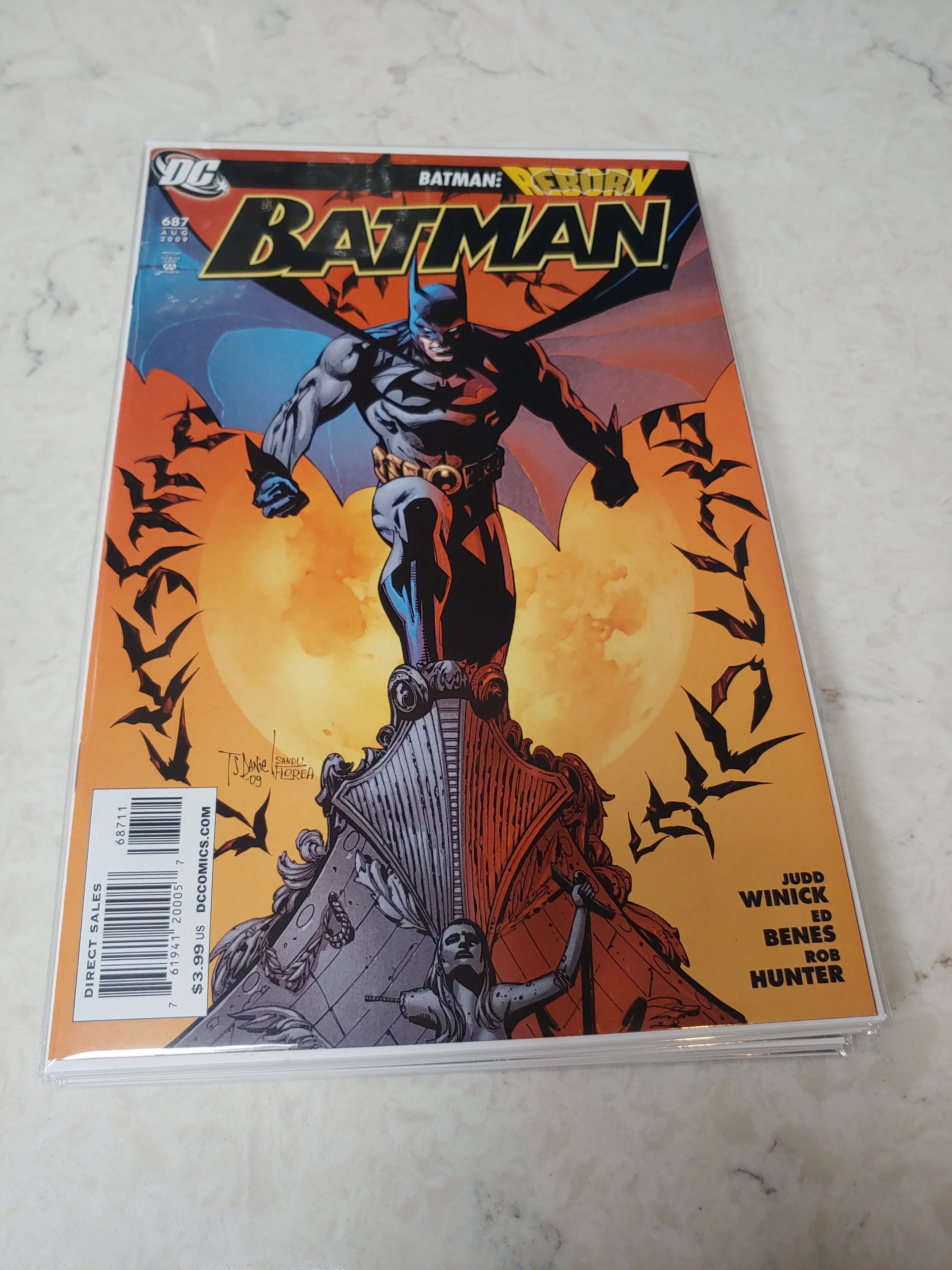 Batman #687 (2009) | Comic Books - Modern Age, DC Comics, Batman, Superhero  / HipComic