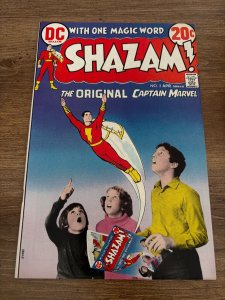 Shazam # 2 VF/NM DC Comic Book CC Beck Captain Marvel 10 J285