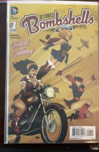 DC Comics Bombshells #1 (2015) Batwoman 