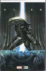 Alien #1 (2021) Alien / Aliens