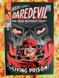 Daredevil #38 (1968) - Doom! High Grade !