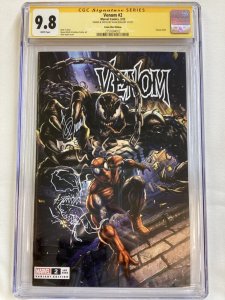 Venom #2 - CGC 9.8 - Marvel 2022 - Alan Quah auto & remark! Comic Mint variant!