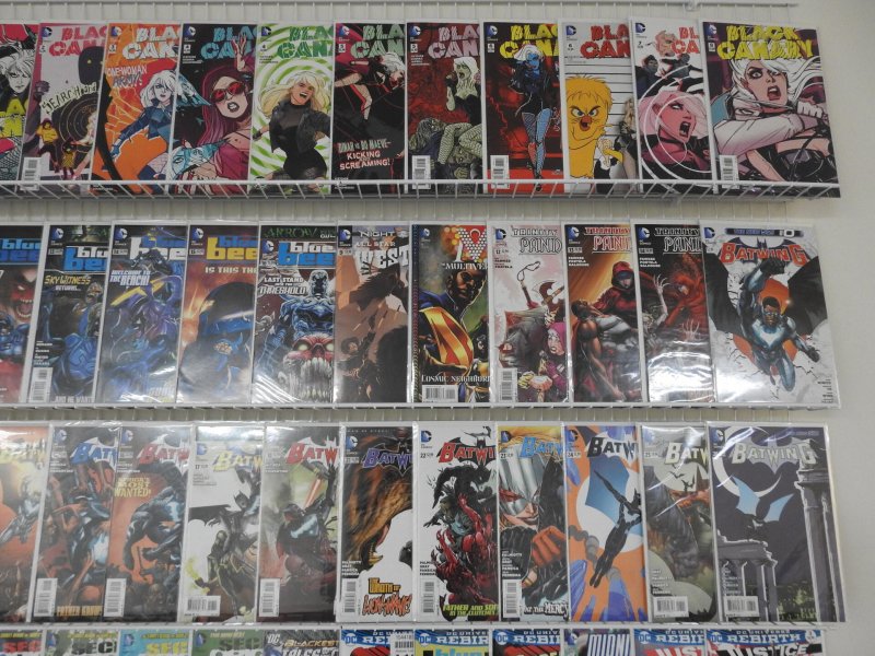 Huge Lot 160+ Comics W/ Batman, Convergence, Blue Beetle+ Avg NM- Condition!!