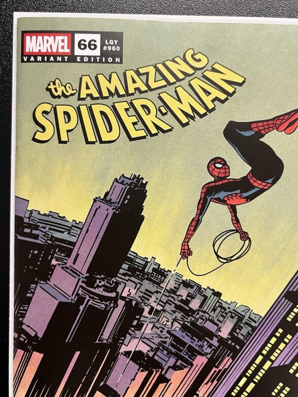 AMAZING SPIDER-MAN #66 1:25 CHRIS SAMNEE VAR MARVEL IN-HAND 2025 PROSHIPPER