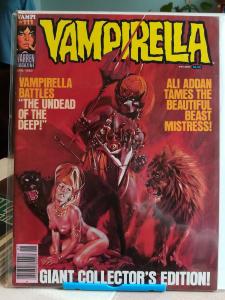 Vampirella comic book set of 8 in fine condition 