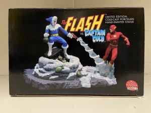 DC Direct The Flash vs. Captain Cold Statue