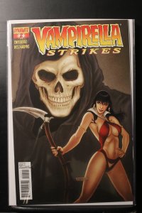 Vampirella Strikes #2 Regular Cover B Fabiano Neves (2013)
