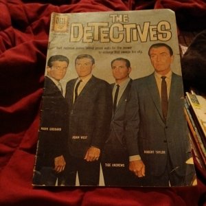 THE DETECTIVES / FOUR COLOR # 1219 (DELL) ROBERT TAYLOR & ADAM WEST PHOTO COVER
