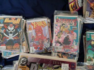 400+ comics(Batman, Robin,  various 2099, Steel, Star Trek, Gen X, Nightwing)