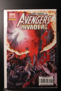 Avengers/Invaders #9 Regular Edition (2009)