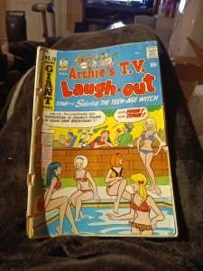 Archie's TV Laugh-Out #10 Archie 1971 Bronze Age Early Sabrina The Teenage Witch