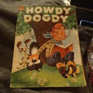 Howdy Doody #29 July 1954 golden age tv show painted Skunk Cover Dell comics