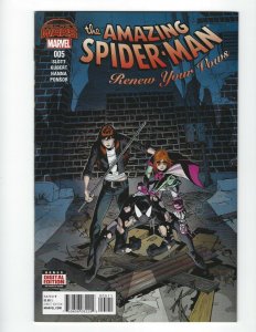 Amazing Spider man renew your vows 005 variant and 005 digital ed. LOT.  9.6 NM+