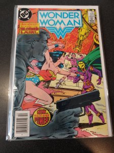 WONDER WOMAN #320 NM HIGH GRADE