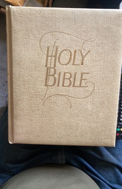 1966 mammoth Family Bible, southwestern Co.