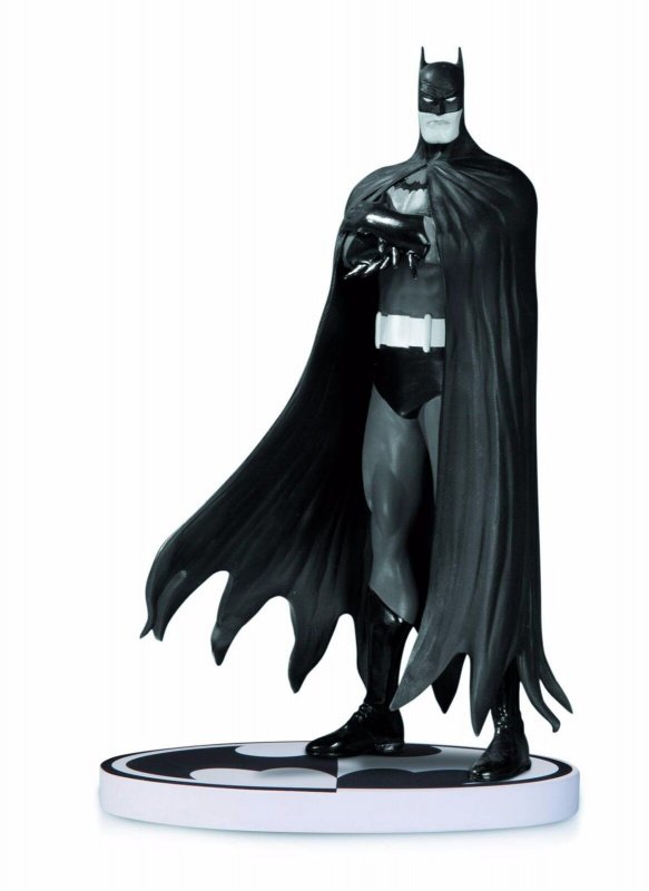 DC DIRECT BLACK & WHITE BRIAN BOLLAND 2nd edition BATMAN STATUE!