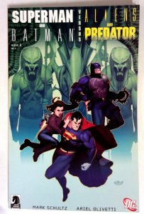 Superman and Batman versus Aliens and Predator #2 (1995)  DC NM-