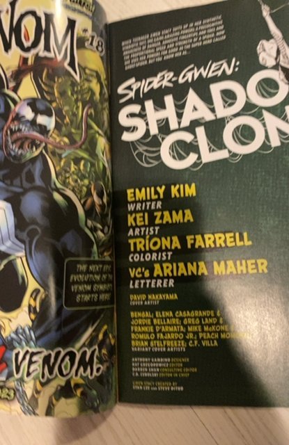 Spider-Gwen: Shadow Clones #1 Parrillo Cover (2023)virgin variant