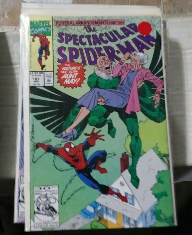 SPECTACULAR  SPIDER-MAN # 187 1992 MARVEL  VULTURE AUNT MAY+FUNERAL ARRANGEMENT 