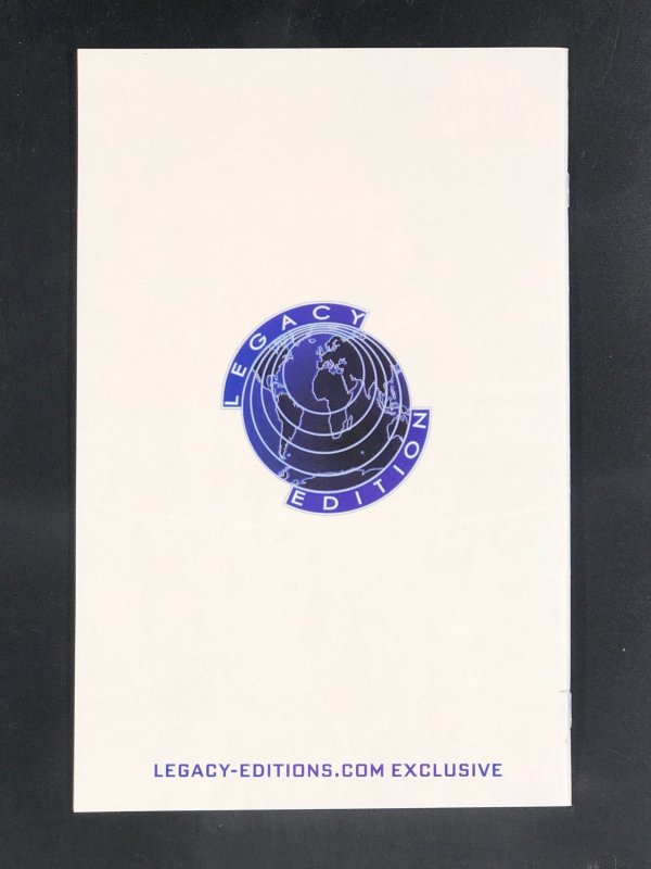 Avengers #1 (2017) Variant Legacy Edition