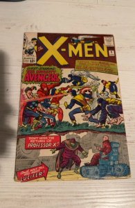 The X-Men #9 (1965)vs the avengers first crossover 1 inch spine split bottom