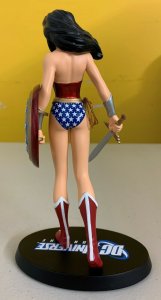 DC UNIVERSE ONLINE WONDER WOMAN STATUE JIM LEE 