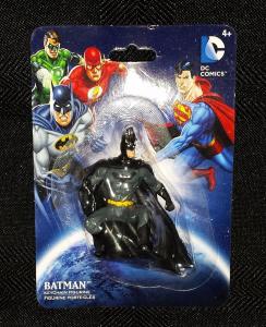 Batman Defensive Pose Keychain Figurine (DC Comics/Monogram) - New!